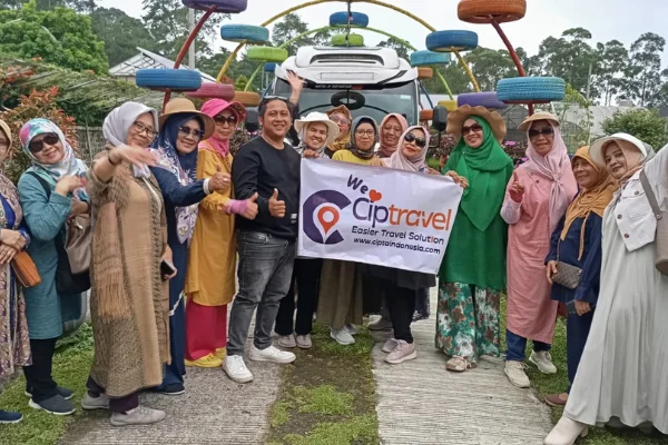 Ciptadrive Customer Testimonial, Photo Galley With Banner Ciptravels