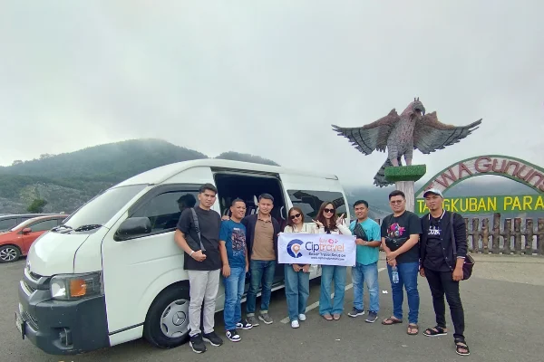 Pendapatan Pasif Kendaraan premium dari sewa
