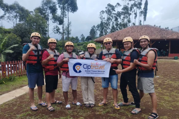 Ciptadrive Customer Testimonial, Photo Galley With Banner Ciptravels