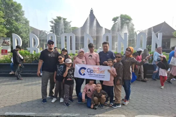 Ciptadrive Customer Testimonial, Photo Galley With Banner Ciptravels