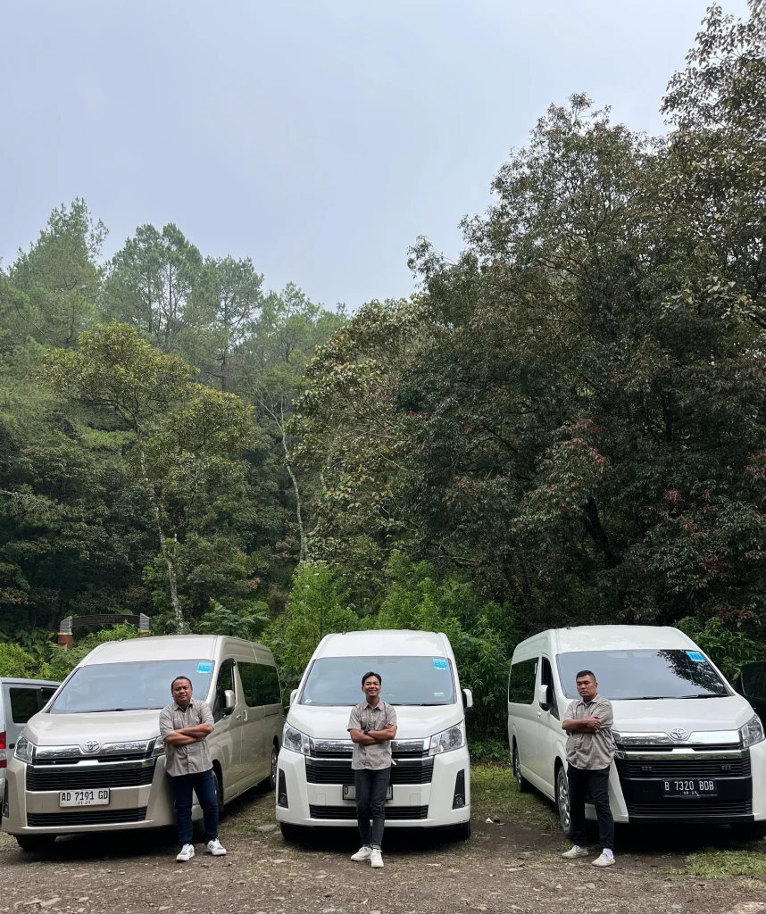 Our Vehicle Car Rental Ciptadrive premium car rental with driver