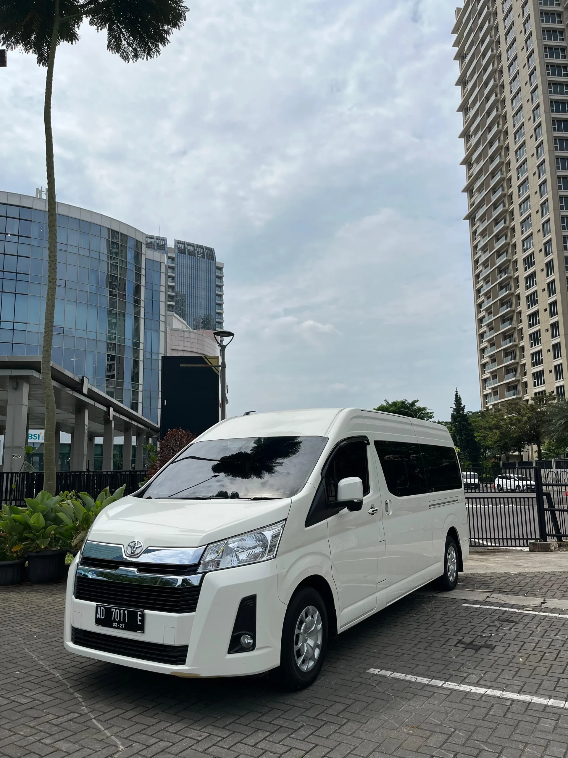 Pendapatan Pasif Kendaraan Premium Hiace Premio Car Rental - Ciptadrive - Ciptravels